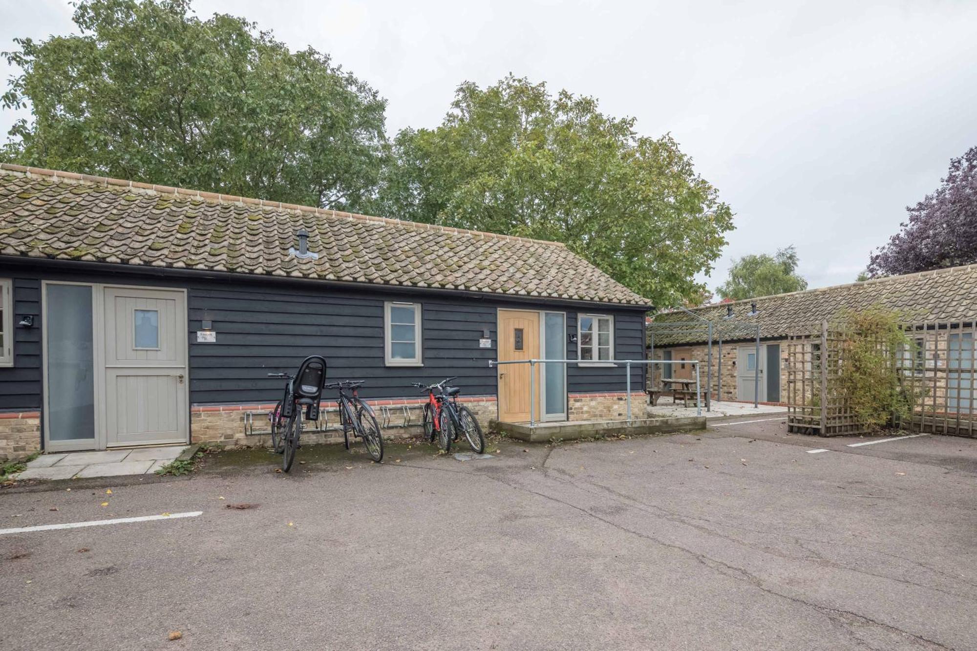 King Deluxe Ensuite With Courtyard View - Hawking Cambridge  Exterior photo