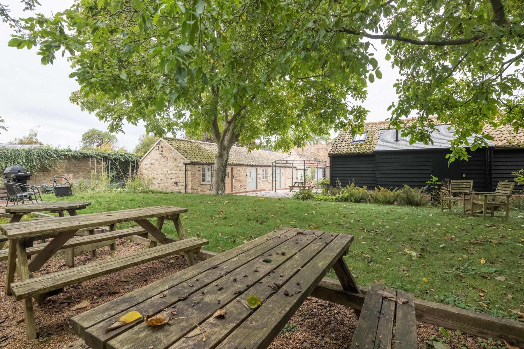 King Deluxe Ensuite With Courtyard View - Hawking Cambridge  Exterior photo